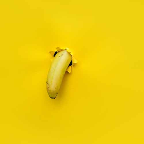 image of chastity shrinkage symbolized by a soft banana